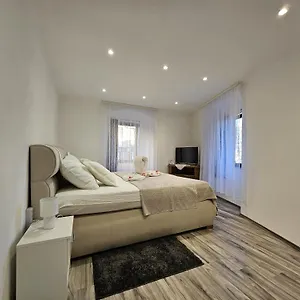 Centar Ri Apartman