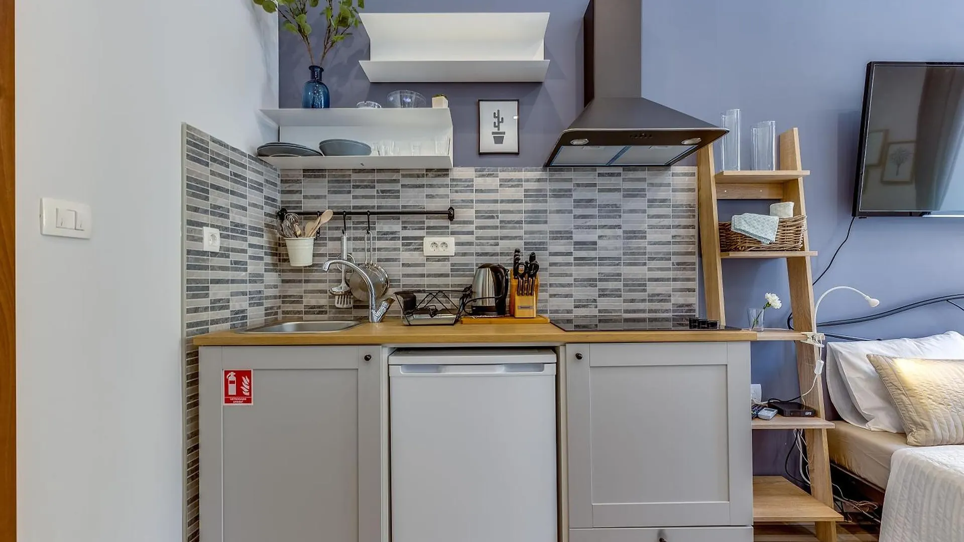 Molo Longo - Downtown Apartments Rijeka 0*,  Croatia