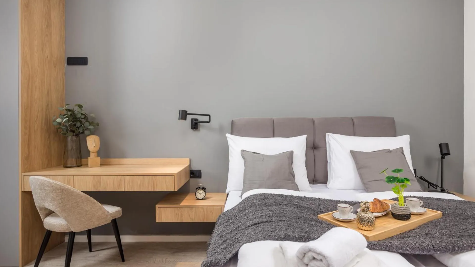 Molo Longo - Downtown Apartments Rijeka 0*,